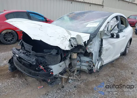 2017 Tesla Model X 100D/75D/90D from USA, damaged, VIN 5YJXCBE21HF037843